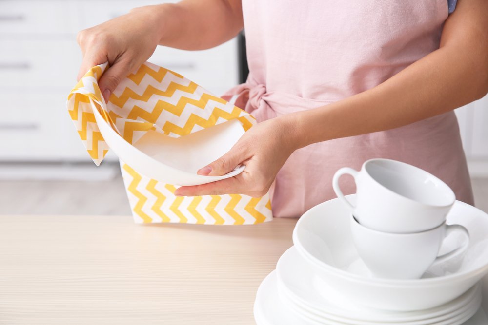 Dish Cloths vs. Paper Towels: Making the Right Choice for Your Kitchen Cleaning Needs - Absorb-lumen