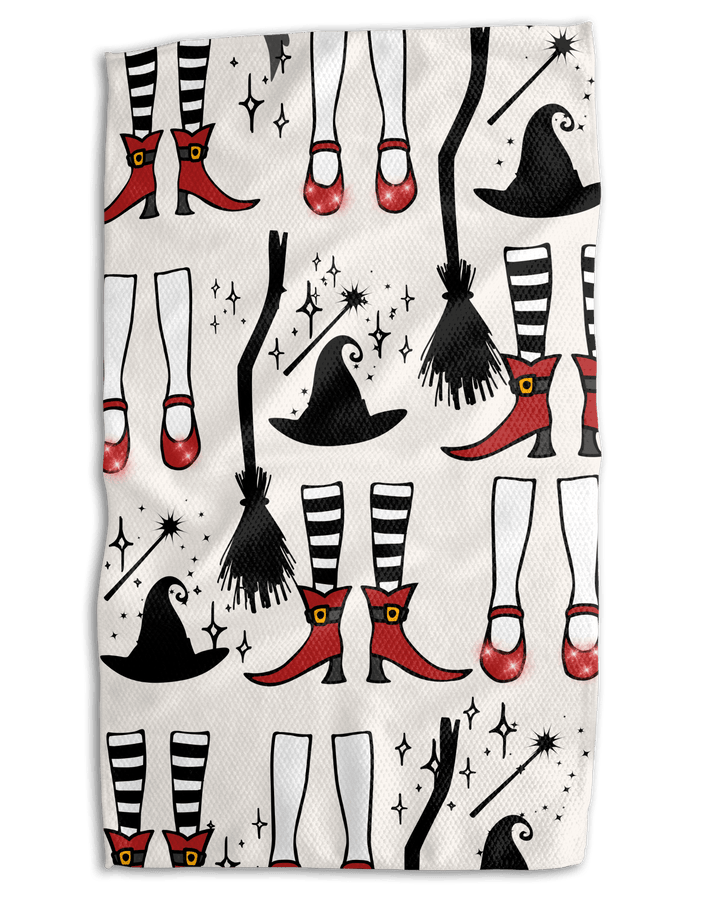 Dorthy And The Witch 18x30 Work - harder Double - Sided Towel - Absorb - lumen